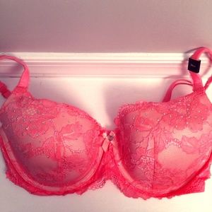 Victoria’s Secret Dream Angels Demi Bra 34DD NWT